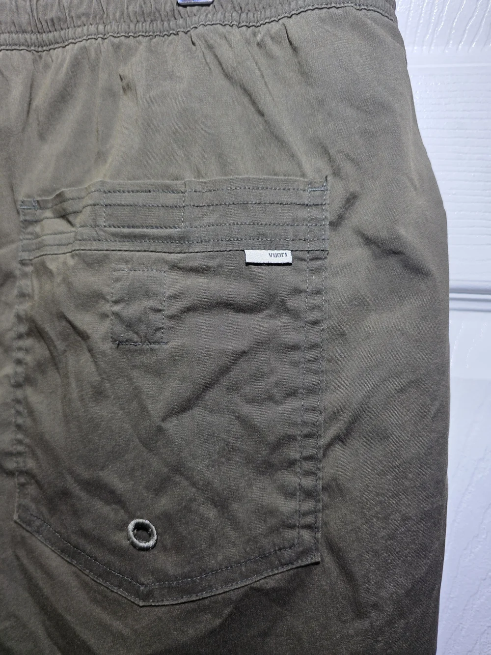 Vuori Men's Banks Hybrid Swim Shorts Olive Green Size L Lined Stretch Pocket